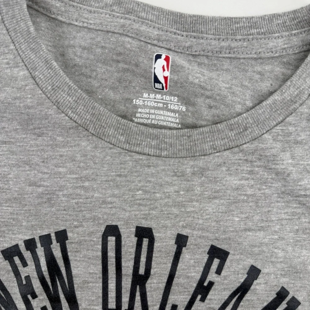 Youth New Orleans Pelicans Basketball‎ Long Sleeve T Shirt Grey NBA Kids Size M